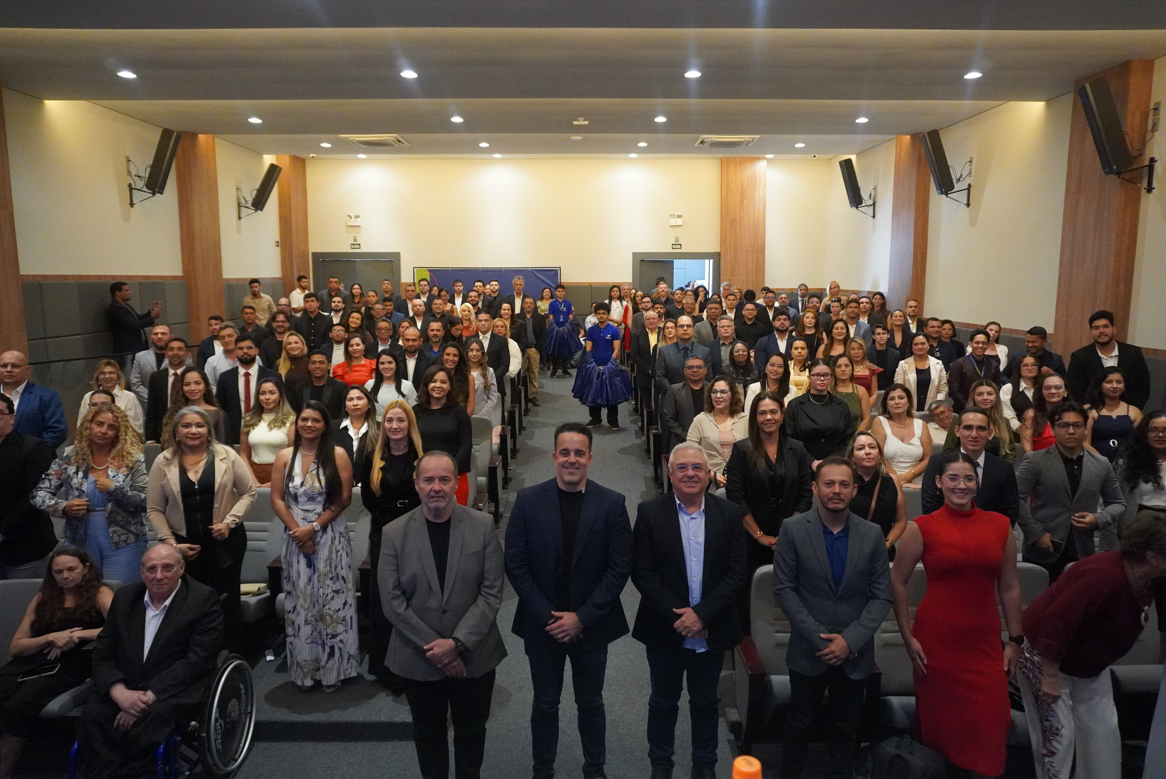 CRECI Ceará entrega 132 Identidades Profissionais a novos corretores de imóveis